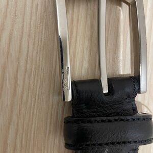 Tumi leather belt 32/80 black leather